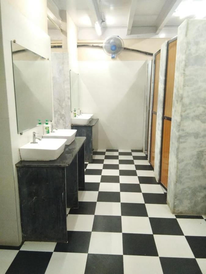 Abuzz Sewri Mumbai Exterior photo